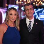 Mariana Barata e Marcelo Corrêa da Silva no evento de apresentação das debutantes 2020 para a imprensa