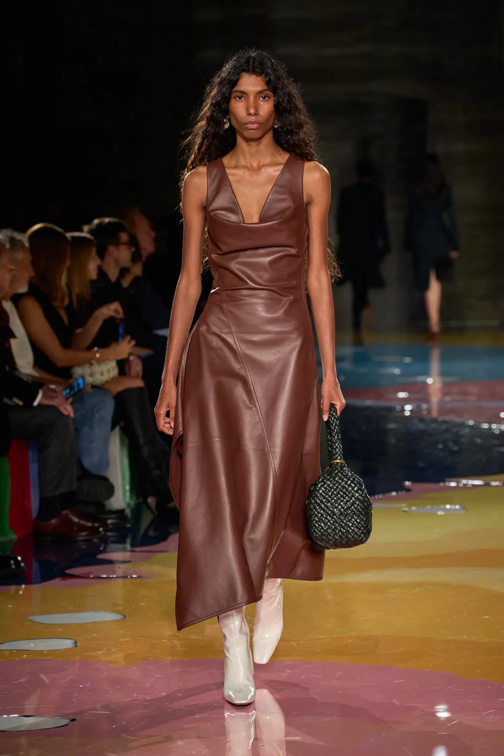 00025-bottega-veneta-spring-2023-ready-to-wear-credit-gorunway